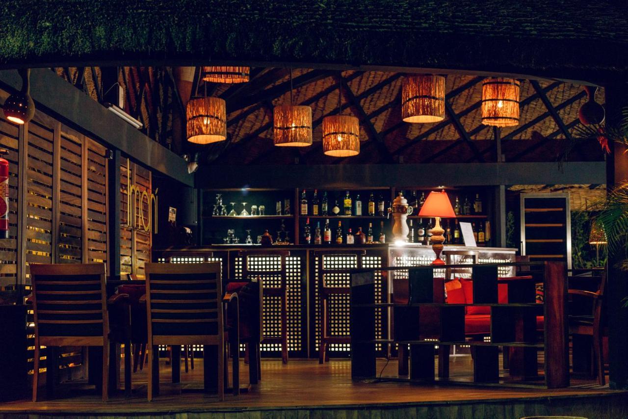 Hotel Sancta Maria Lome Bagian luar foto
