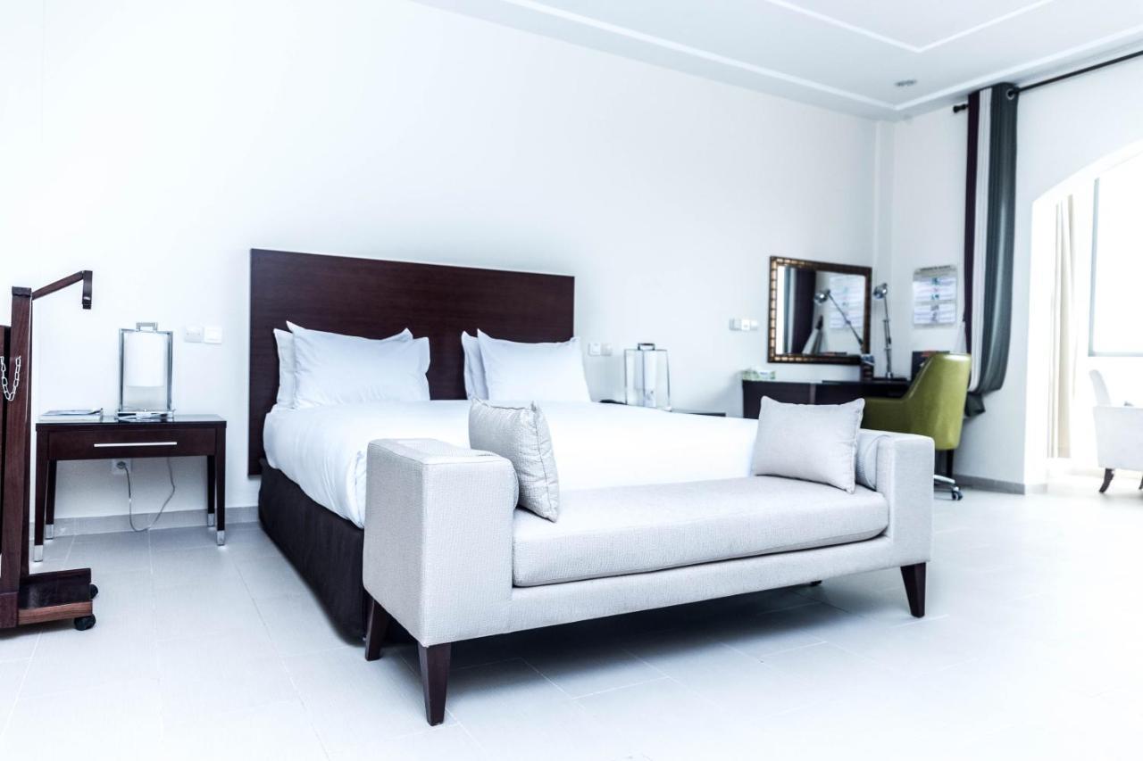 Hotel Sancta Maria Lome Bagian luar foto