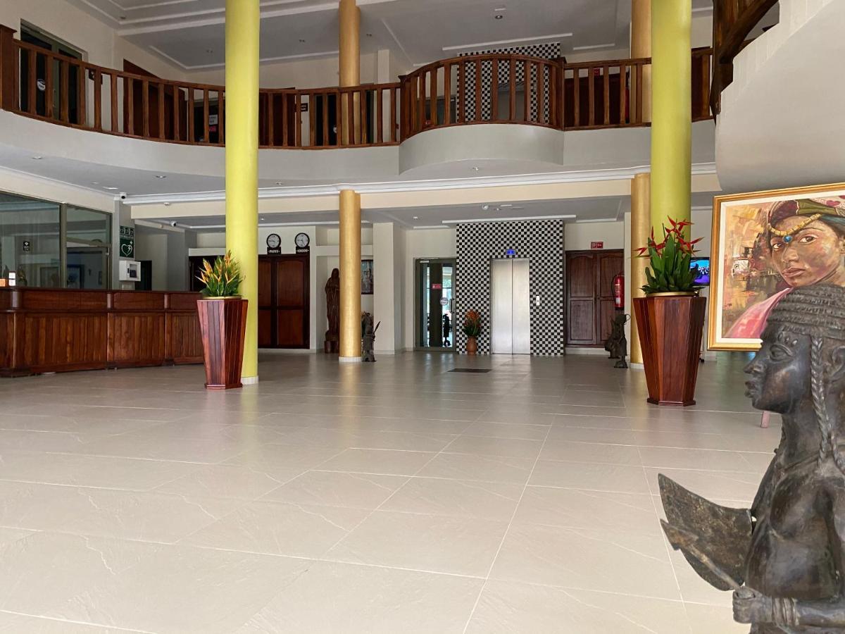 Hotel Sancta Maria Lome Bagian luar foto