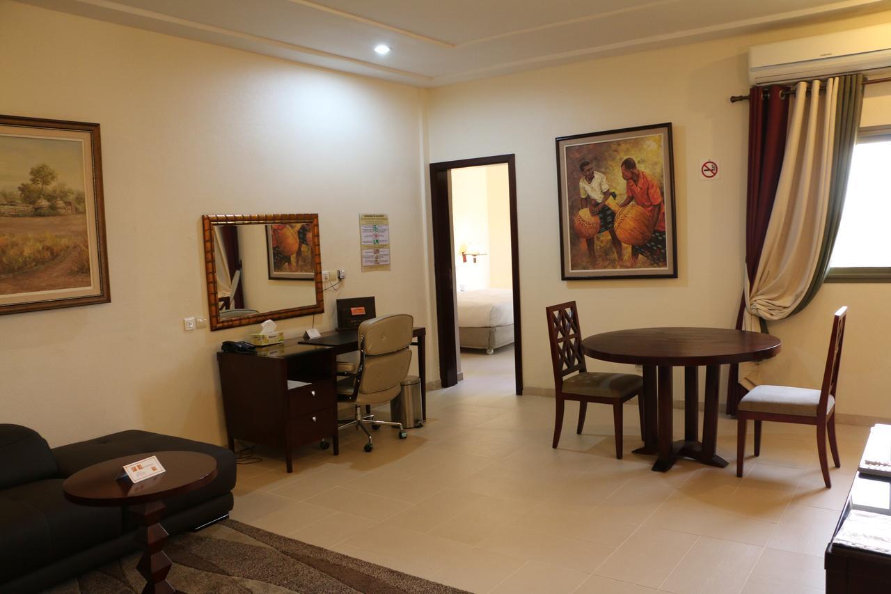 Hotel Sancta Maria Lome Bagian luar foto