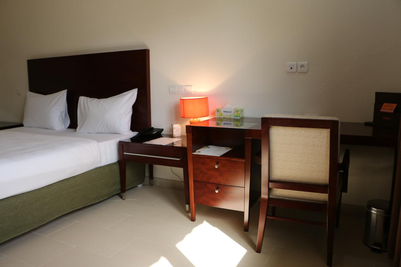 Hotel Sancta Maria Lome Bagian luar foto