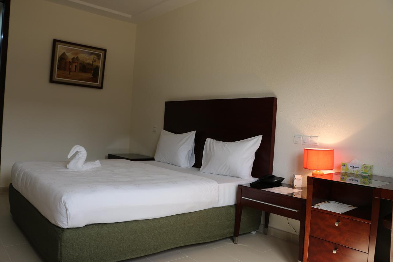 Hotel Sancta Maria Lome Bagian luar foto