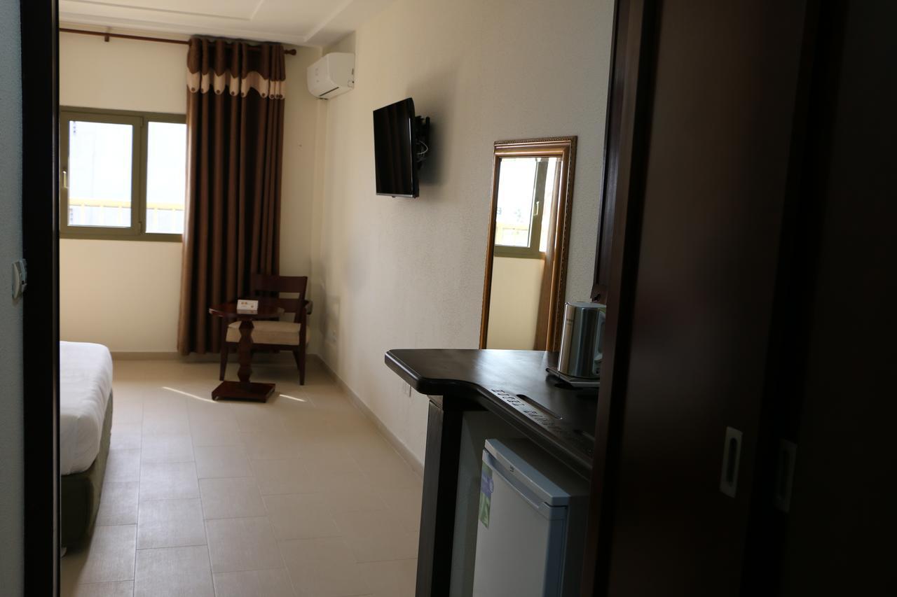 Hotel Sancta Maria Lome Bagian luar foto