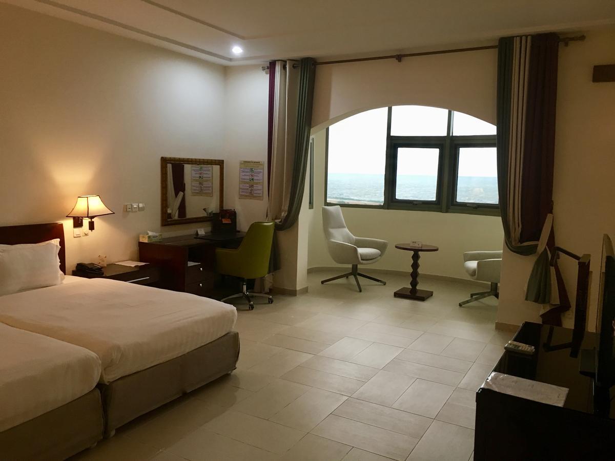 Hotel Sancta Maria Lome Bagian luar foto