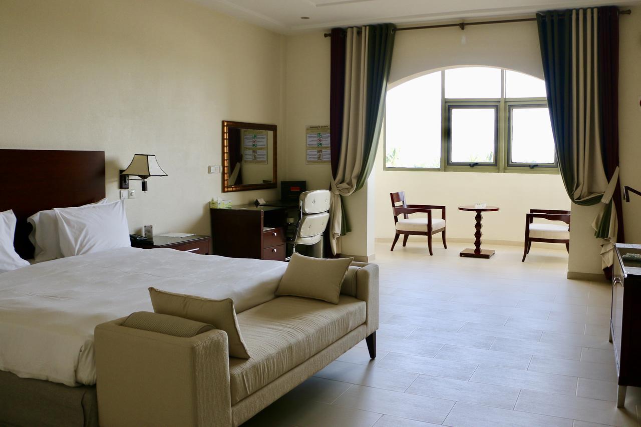 Hotel Sancta Maria Lome Bagian luar foto