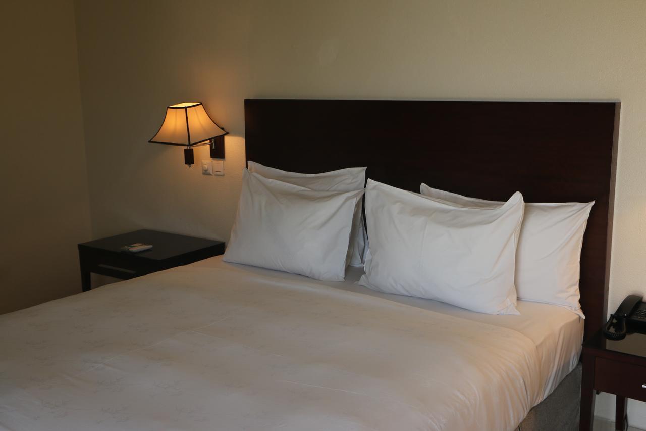 Hotel Sancta Maria Lome Bagian luar foto