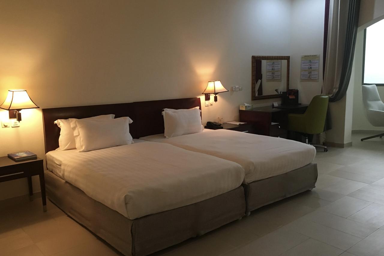 Hotel Sancta Maria Lome Bagian luar foto
