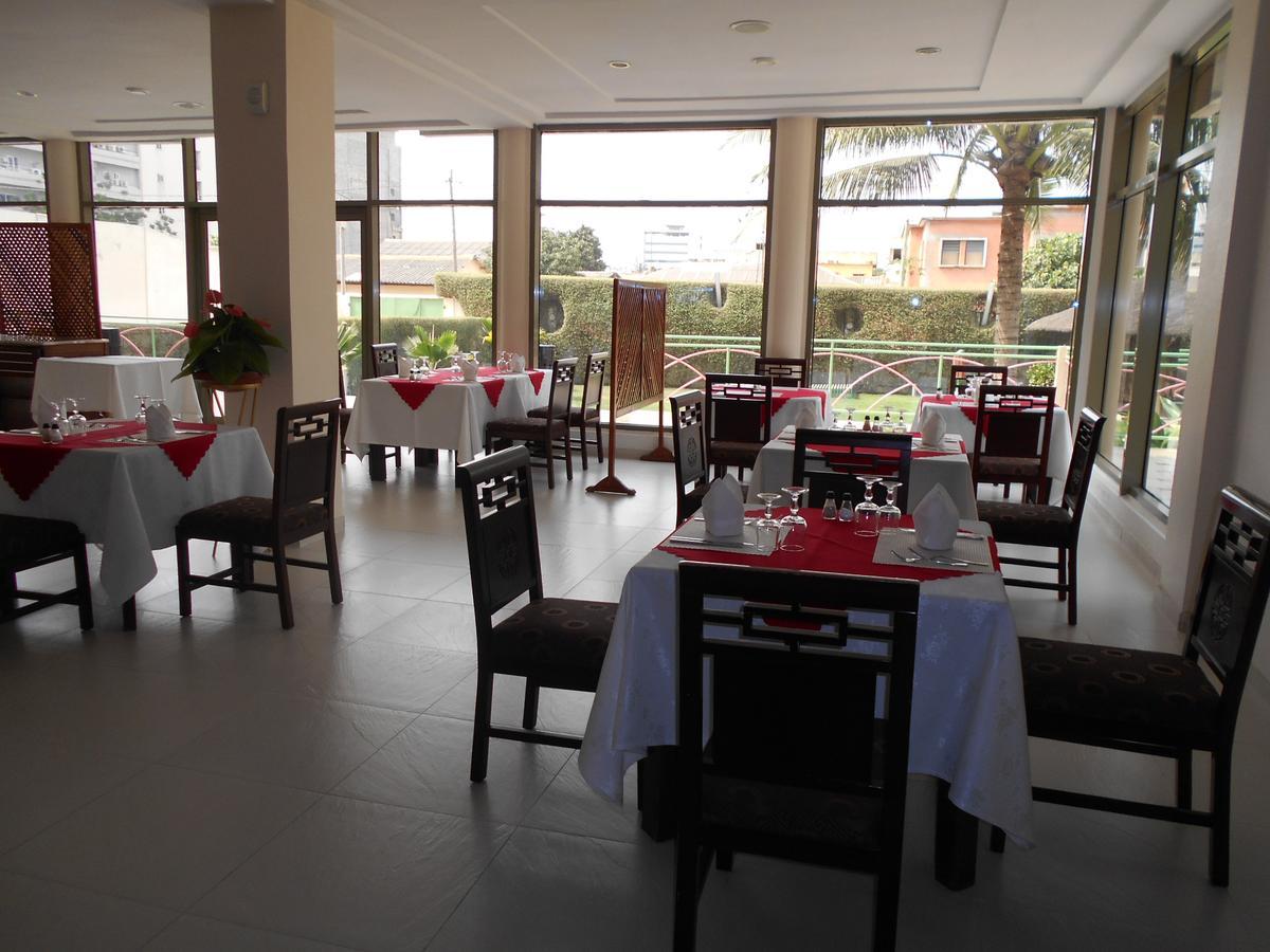 Hotel Sancta Maria Lome Bagian luar foto